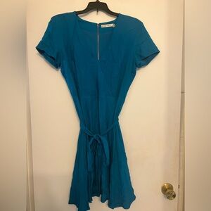 Alice + Olivia Adrianna short sleeve faux wrap zip back+ tie turquoise 6 small